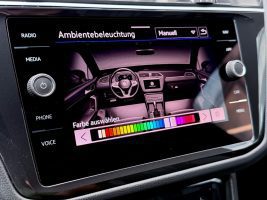 Volkswagen Tiguan R-Line 2.0 TDI DSG 4M /IQ LIGHT/20''/AHK/ in Grau als SUV/Geländewagen/Pickup - Fahrzeugfoto 17