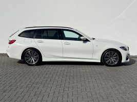 BMW 320i Touring M Sport Paket *Navi*LED*Garantie* in Weiß als Kombi - Fahrzeugfoto 4