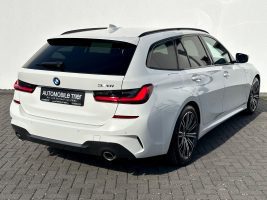 BMW 320i Touring M Sport Paket *Navi*LED*Garantie* in Weiß als Kombi - Fahrzeugfoto 5