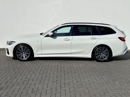 BMW 320i Touring M Sport Paket *Navi*LED*Garantie* in Weiß als Kombi - Fahrzeugfoto 8