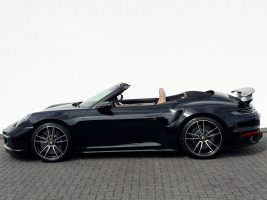Porsche 911 Turbo S Cabriolet/LIFT/KERAMIK/BOSE/GARANTIE in Schwarz als Cabrio/Roadster - Fahrzeugfoto 8