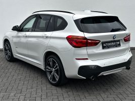BMW X1 xDrive 20i M Sport Paket/LED/HUD/CAM/GARANTIE in Weiß als SUV/Geländewagen/Pickup - Fahrzeugfoto 7
