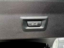 BMW X4 30d xDrive M Sport Paket in Weiß als SUV/Geländewagen/Pickup - Fahrzeugfoto 17