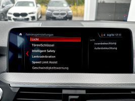 BMW X4 30d xDrive M Sport Paket in Weiß als SUV/Geländewagen/Pickup - Fahrzeugfoto 26