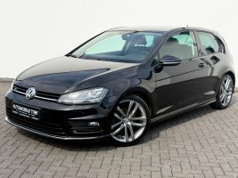 Volkswagen Golf 7 1.4 TSI R Line/NAVI/BI-XENON/PDC/GARANTIE in Schwarz als Kleinwagen - Fahrzeugfoto 1