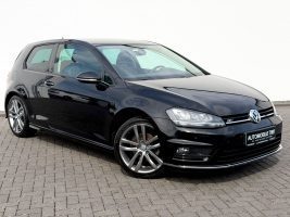 Volkswagen Golf 7 1.4 TSI R Line/NAVI/BI-XENON/PDC/GARANTIE in Schwarz als Kleinwagen - Fahrzeugfoto 3