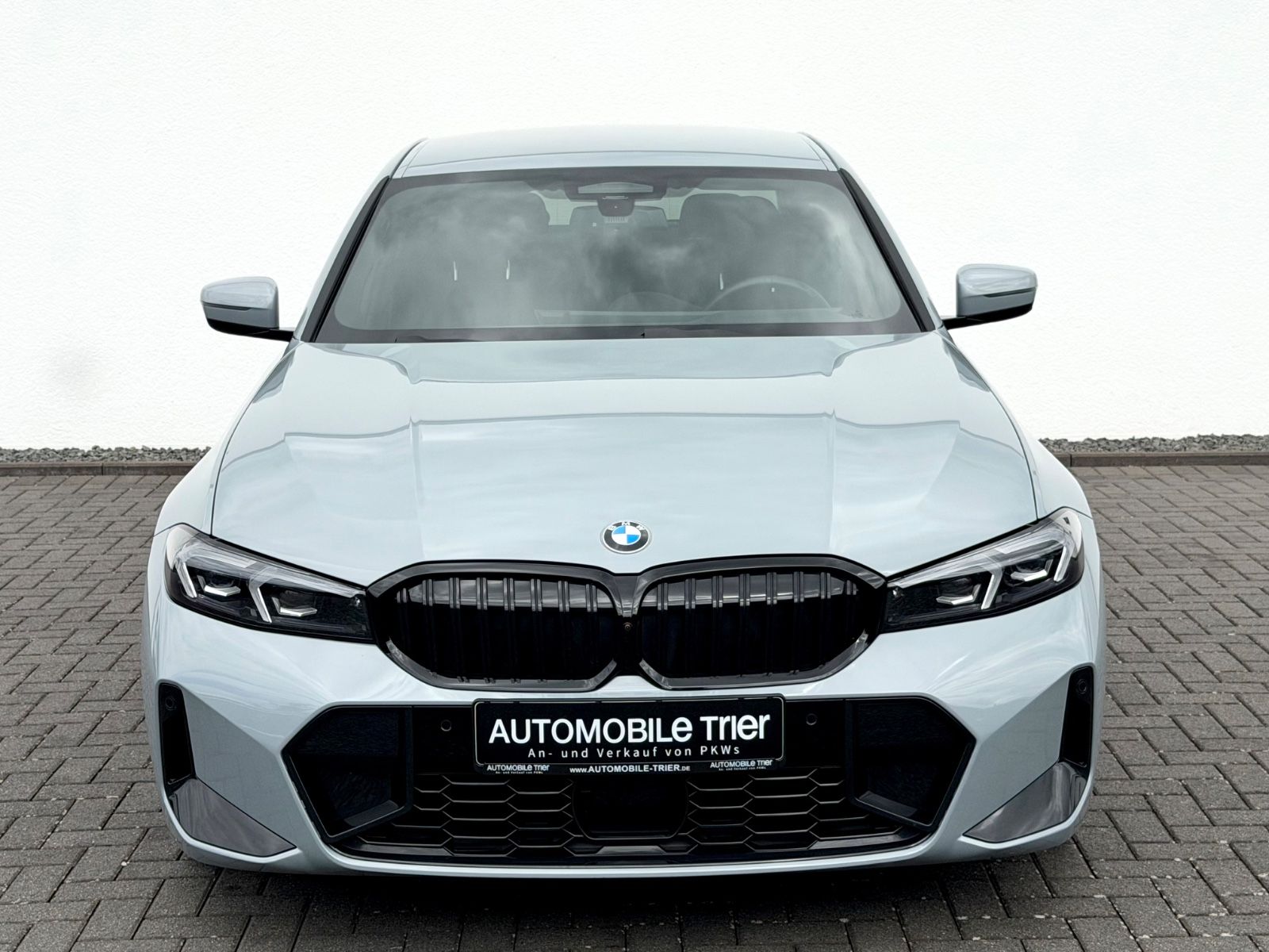 BMW 320i M Sport Paket /LED/ACC/HUD/360°CAM/GARANTIE - Bild 2 BMW 320i M Sport Paket /LED/ACC/HUD/360°CAM/GARANTIE in BROOKLYN GRAU als Limousine - Fahrzeugfoto 2