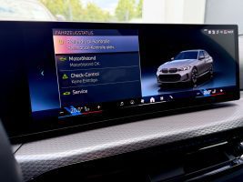 BMW 320i M Sport Paket /LED/ACC/HUD/360°CAM/GARANTIE in Grau als Limousine - Fahrzeugfoto 20