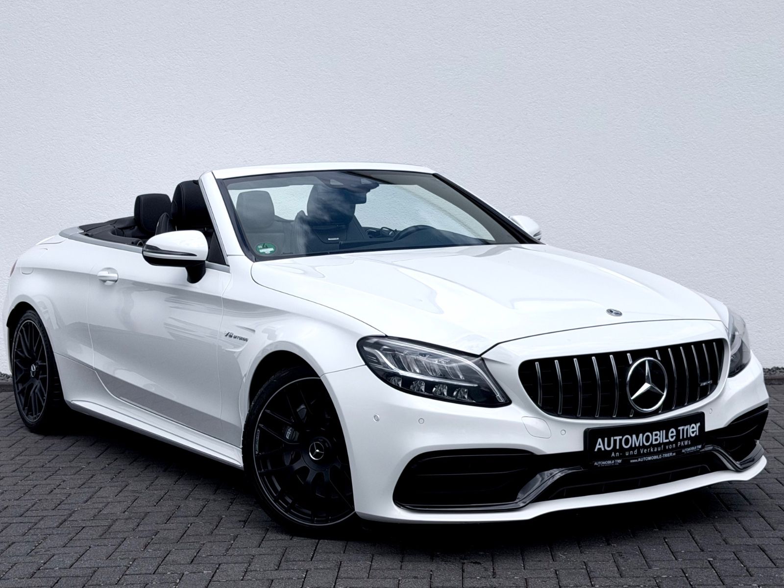 Mercedes-Benz C 63 AMG Cabrio /LED/ACC/HUD/BURM/CAM/GARANTIE/ - Bild 3 Mercedes-Benz C 63 AMG Cabrio /LED/ACC/HUD/BURM/CAM/GARANTIE/ in POLARWEISS als Cabrio/Roadster - Fahrzeugfoto 3