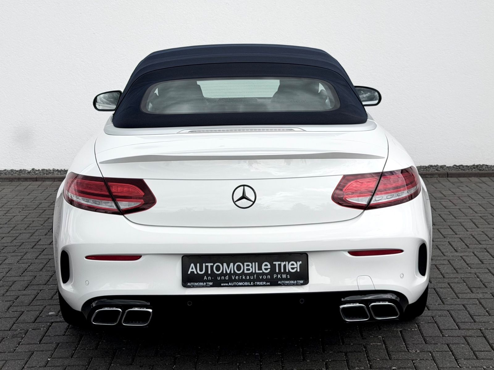 Mercedes-Benz C 63 AMG Cabrio /LED/ACC/HUD/BURM/CAM/GARANTIE/ - Bild 23 Mercedes-Benz C 63 AMG Cabrio /LED/ACC/HUD/BURM/CAM/GARANTIE/ in POLARWEISS als Cabrio/Roadster - Fahrzeugfoto 23