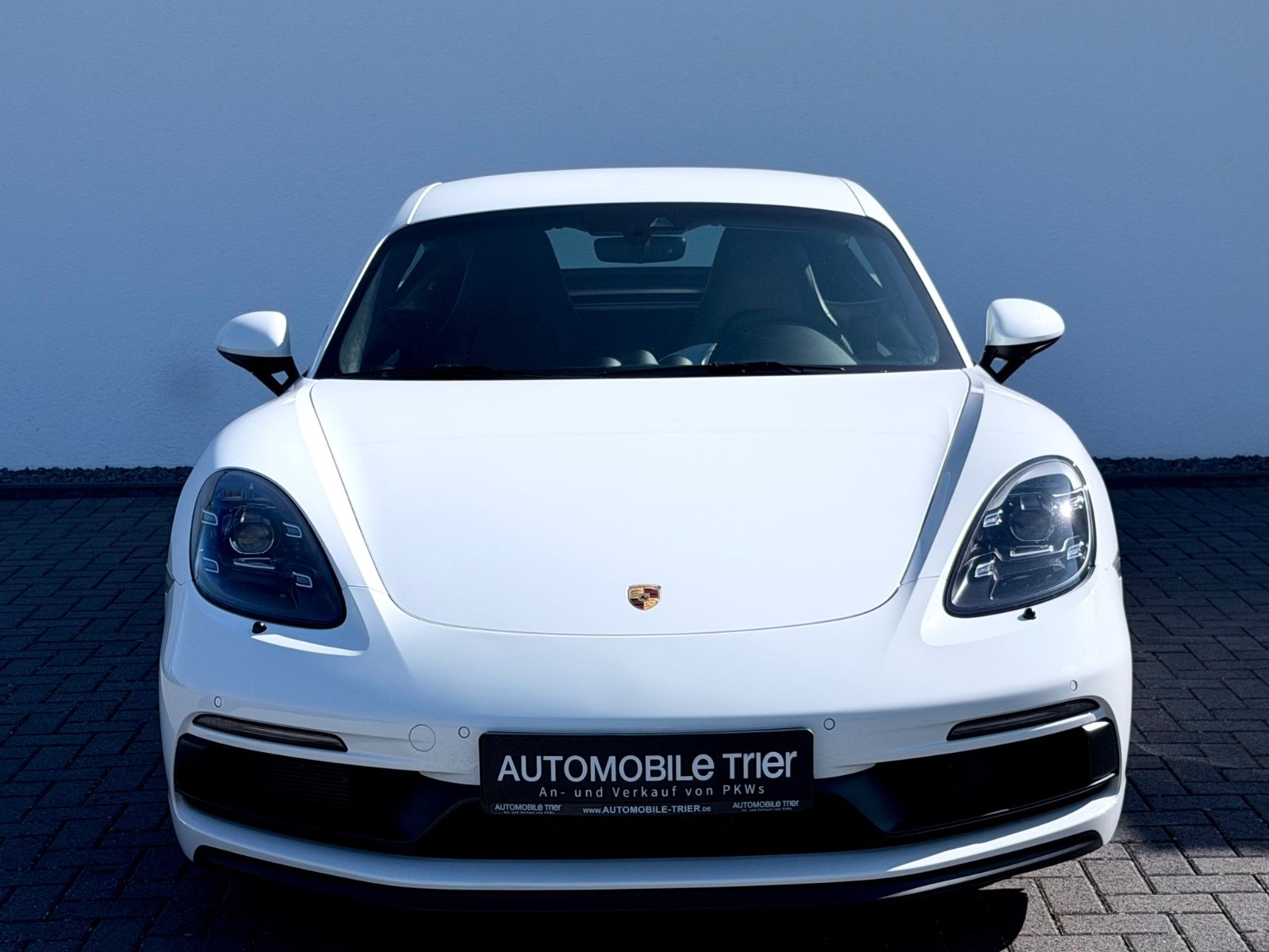 Porsche Cayman 718 GTS /PDK/LED/CARPLAY/GARANTIE/ - Bild 2 Porsche Cayman 718 GTS /PDK/LED/CARPLAY/GARANTIE/ in PURE WHITE/WEISS als Sportwagen/Coupé - Fahrzeugfoto 2
