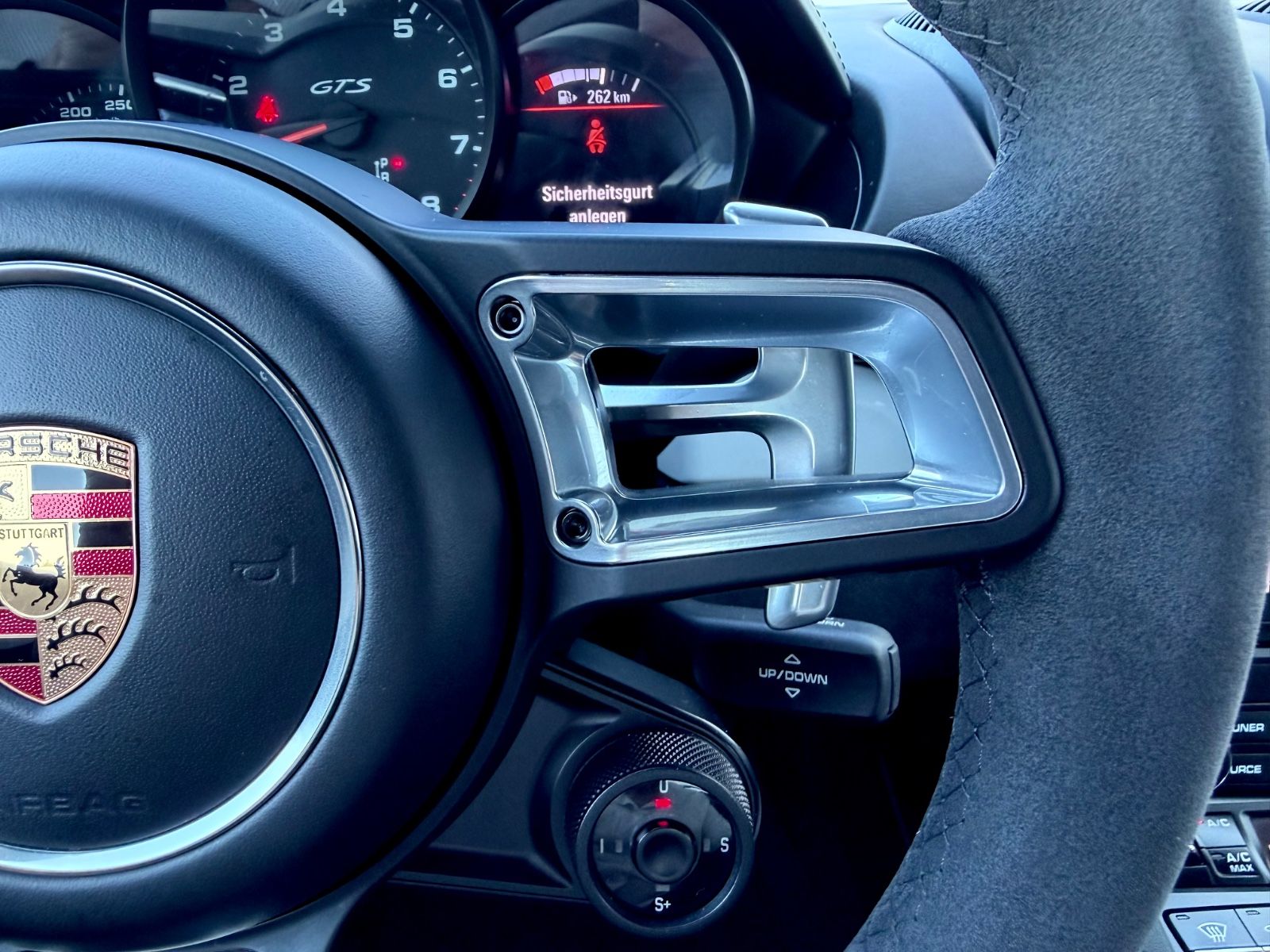 Porsche Cayman 718 GTS /PDK/LED/CARPLAY/GARANTIE/ - Bild 14 Porsche Cayman 718 GTS /PDK/LED/CARPLAY/GARANTIE/ in PURE WHITE/WEISS als Sportwagen/Coupé - Fahrzeugfoto 14