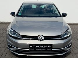 Volkswagen Golf 7 Lim. 1.5 TSI DSG IQ.DRIVE /LED/ACC/GARANT in Silber als Limousine - Fahrzeugfoto 2