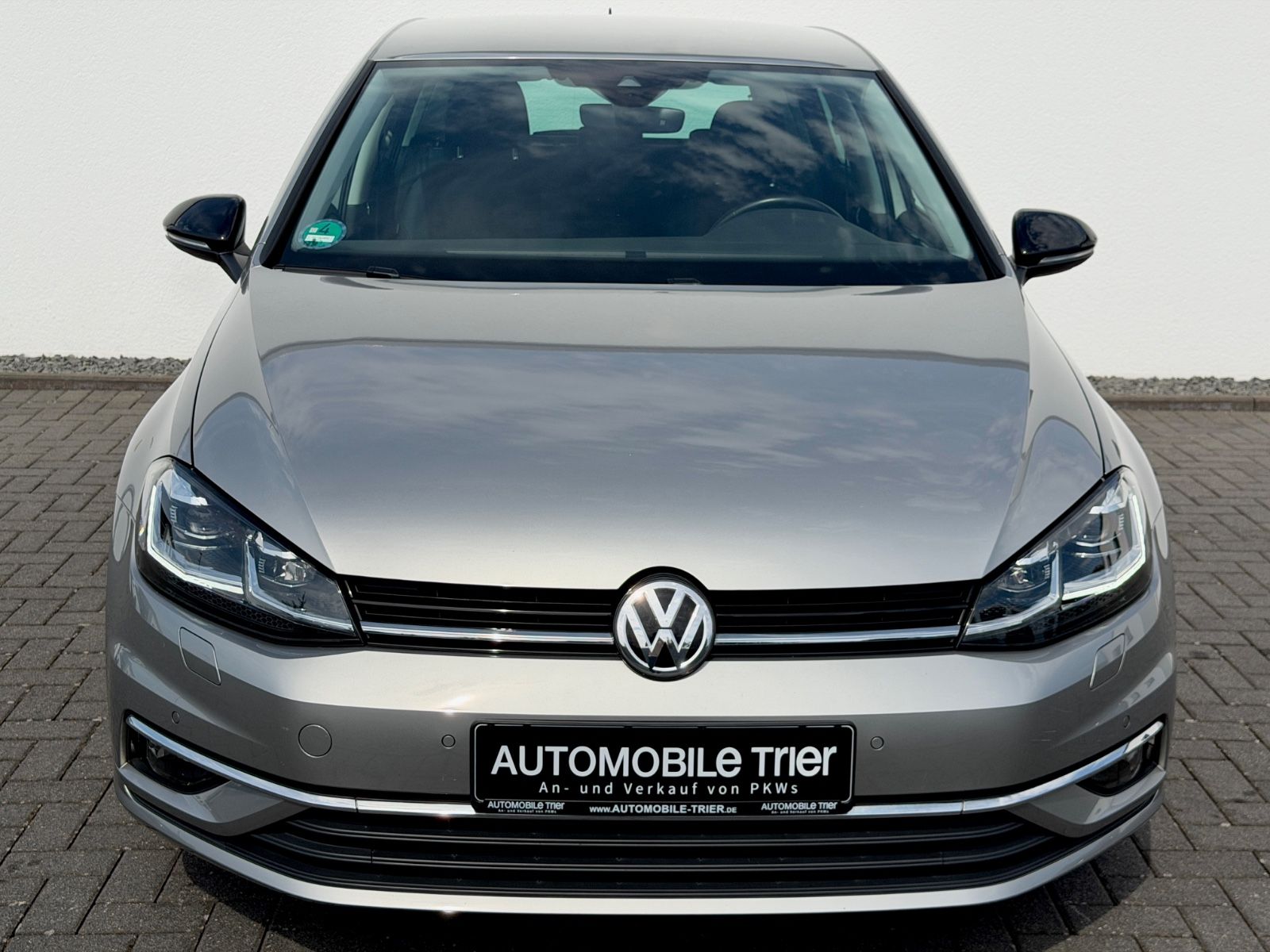 Volkswagen Golf 7 Lim. 1.5 TSI DSG IQ.DRIVE /LED/ACC/GARANT - Bild 2 Volkswagen Golf 7 Lim. 1.5 TSI DSG IQ.DRIVE /LED/ACC/GARANT in TUNGSTEN SILVER als Limousine - Fahrzeugfoto 2