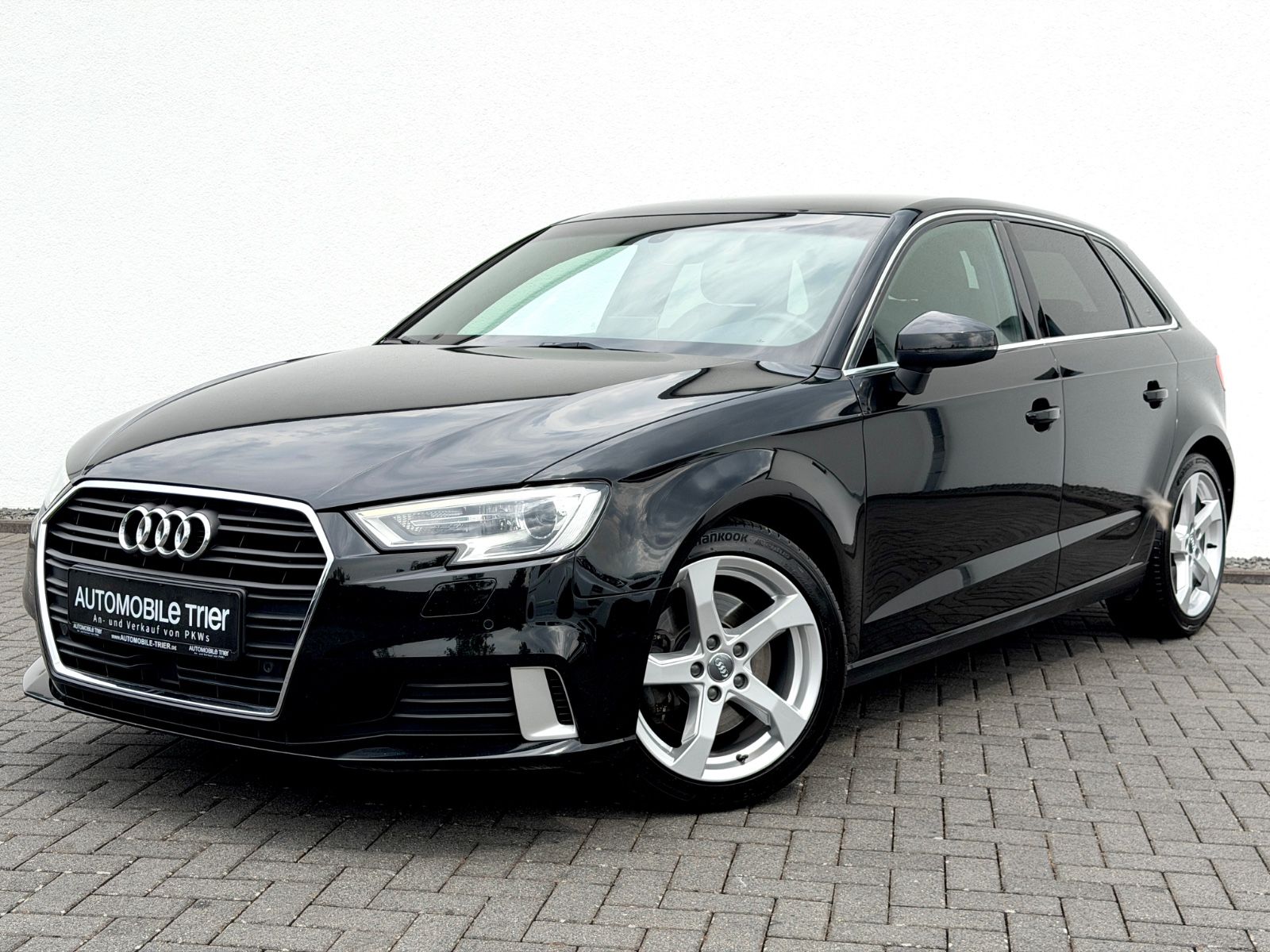 Audi A3 Sportback 35 TDI sport /LED/ACC/PDC/GARANTIE/ in Schwarz als Limousine - Fahrzeugfoto 1