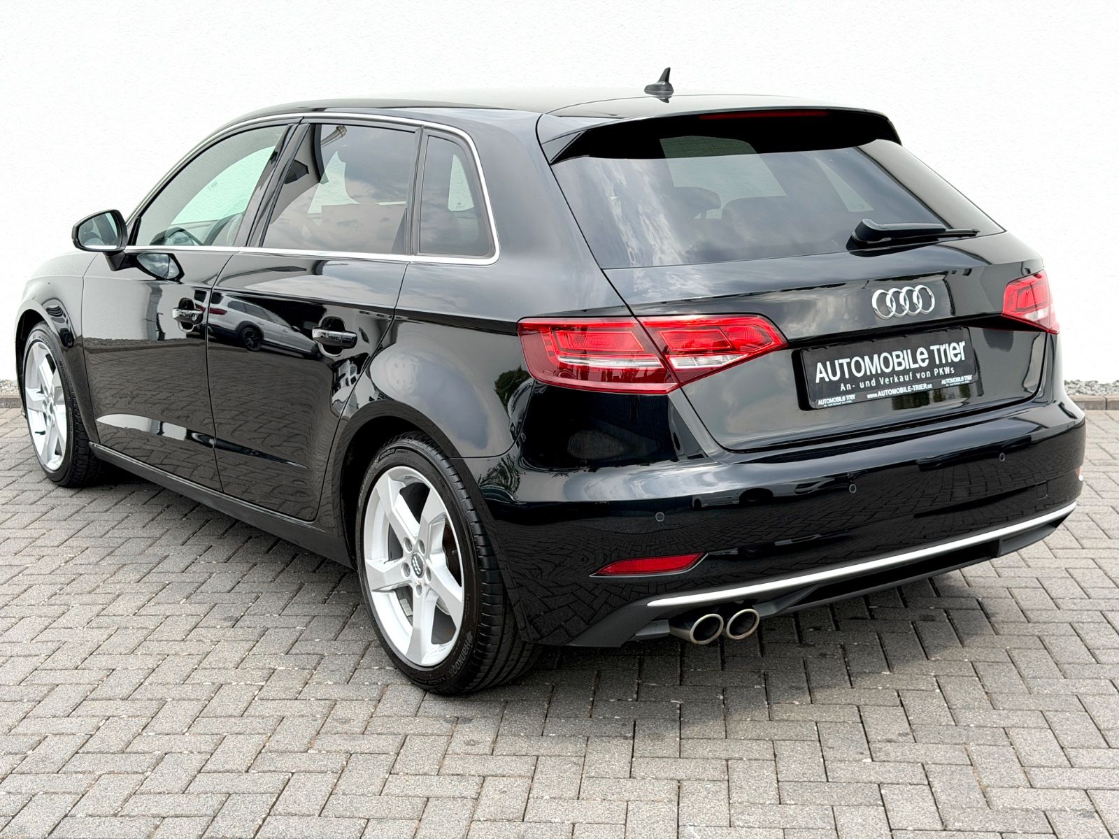 Audi A3 Sportback 35 TDI sport /LED/ACC/PDC/GARANTIE/ - Bild 7 Audi A3 Sportback 35 TDI sport /LED/ACC/PDC/GARANTIE/ in Mythosschwarz Metallic als Limousine - Fahrzeugfoto 7