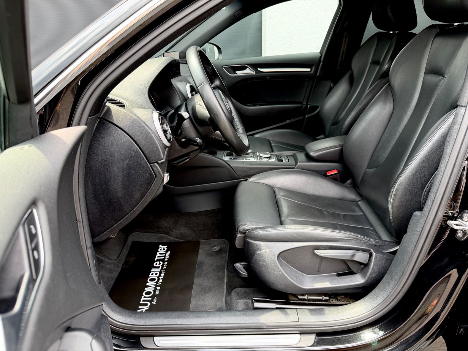 Audi A3 Sportback 35 TDI sport /LED/ACC/PDC/GARANTIE/ - Bild 9 Audi A3 Sportback 35 TDI sport /LED/ACC/PDC/GARANTIE/ in Mythosschwarz Metallic als Limousine - Fahrzeugfoto 9