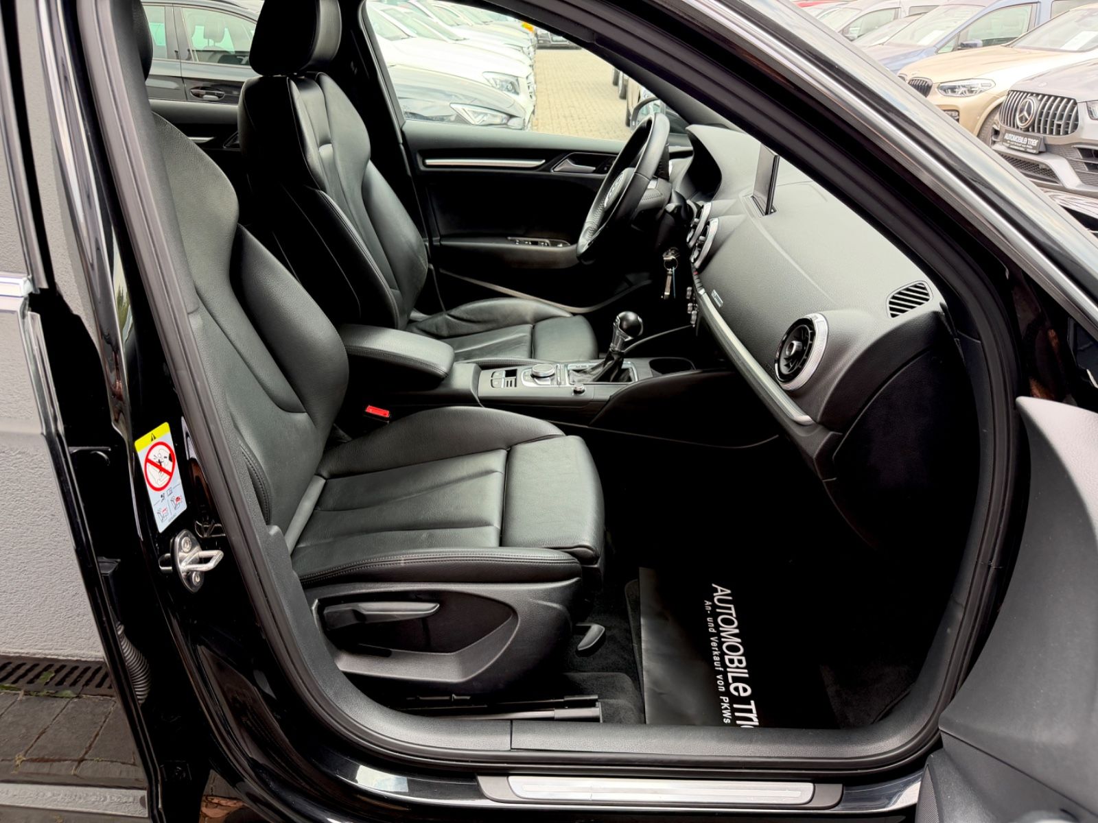 Audi A3 Sportback 35 TDI sport /LED/ACC/PDC/GARANTIE/ - Bild 11 Audi A3 Sportback 35 TDI sport /LED/ACC/PDC/GARANTIE/ in Mythosschwarz Metallic als Limousine - Fahrzeugfoto 11