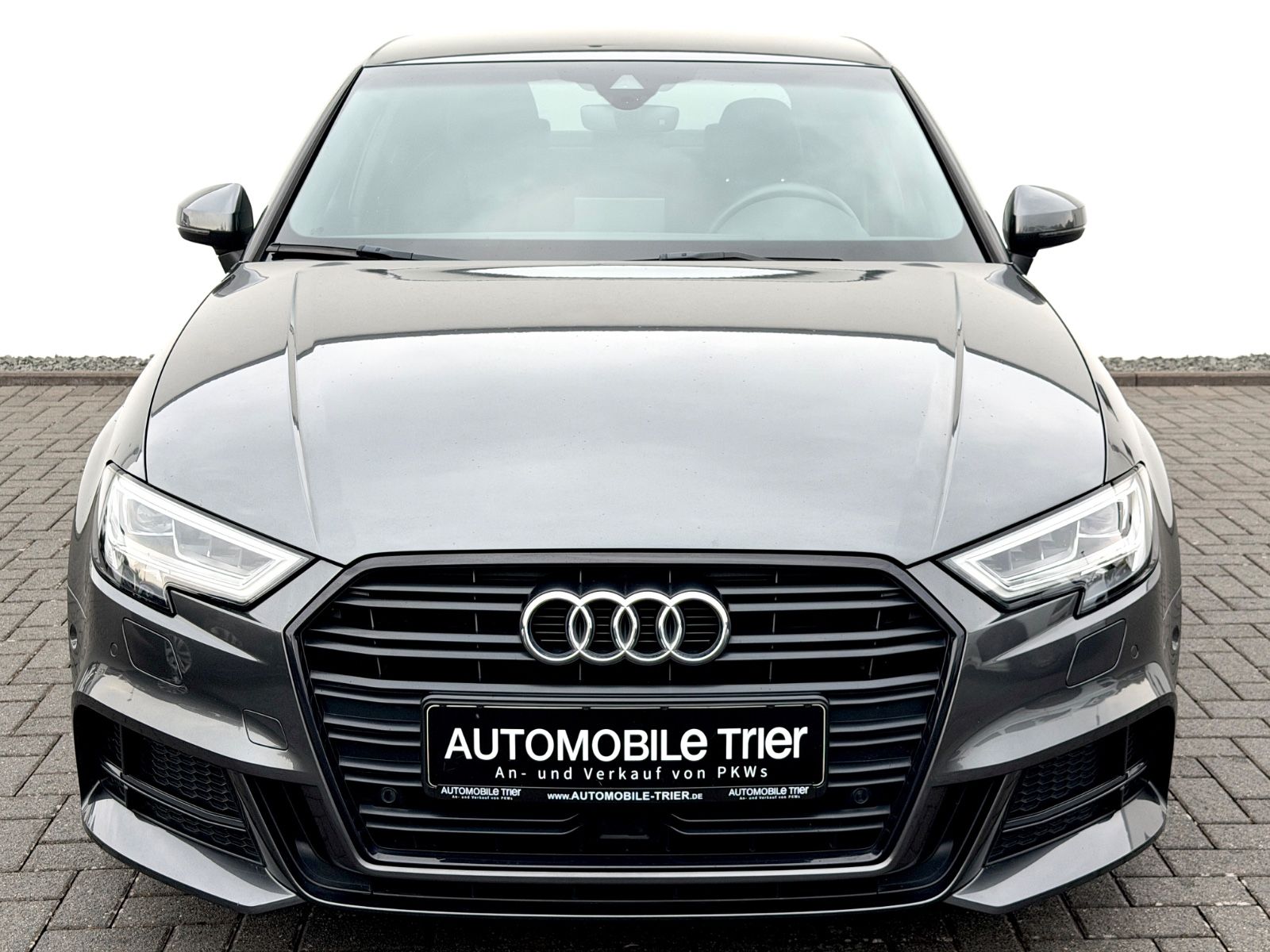 Audi A3 Limousine 35 TDI S line Sport Plus Paket - Bild 2 Audi A3 Limousine 35 TDI S line Sport Plus Paket in DAYTONAGRAU - Fahrzeugfoto 2