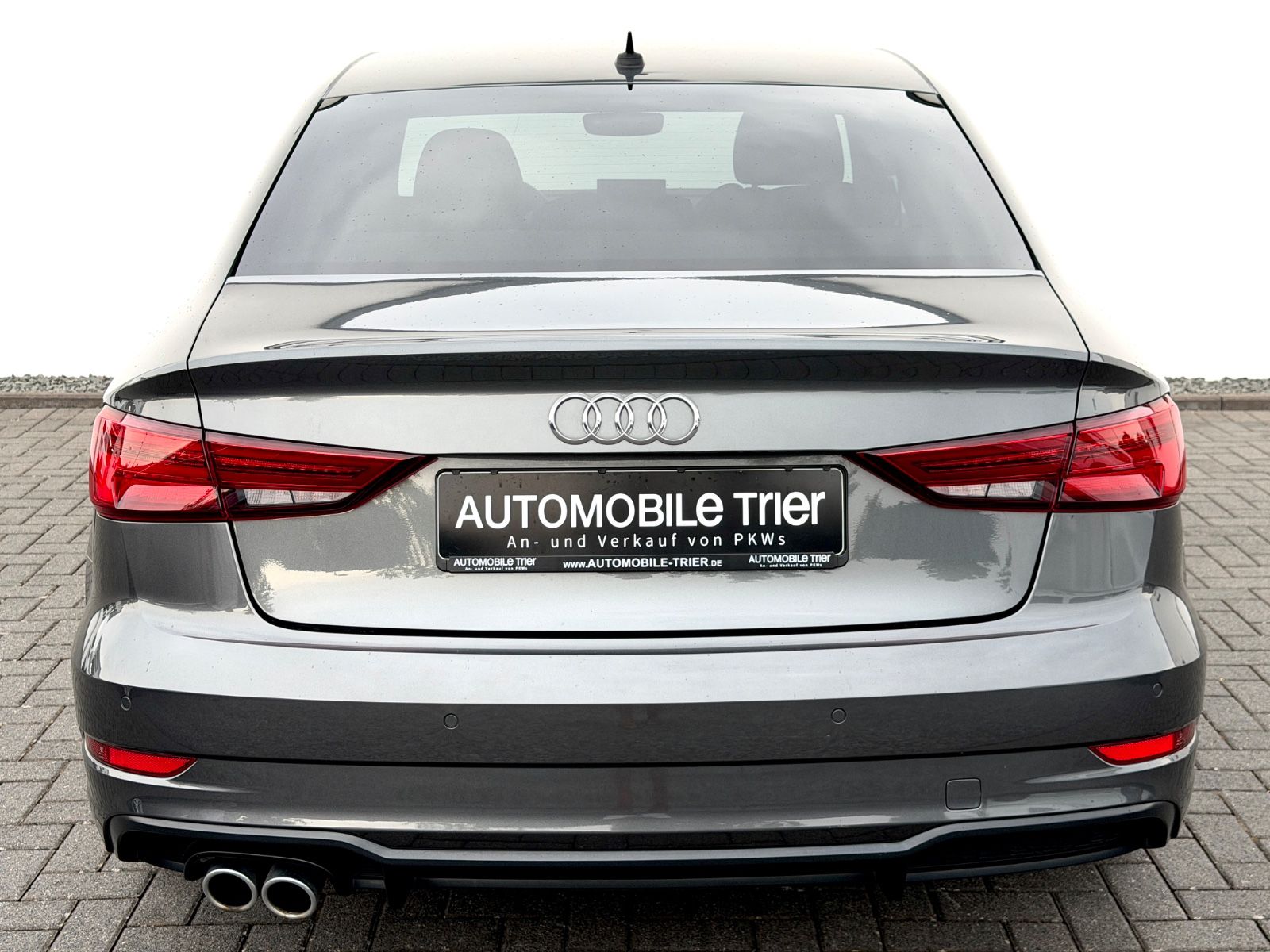 Audi A3 Limousine 35 TDI S line Sport Plus Paket - Bild 6 Audi A3 Limousine 35 TDI S line Sport Plus Paket in DAYTONAGRAU - Fahrzeugfoto 6