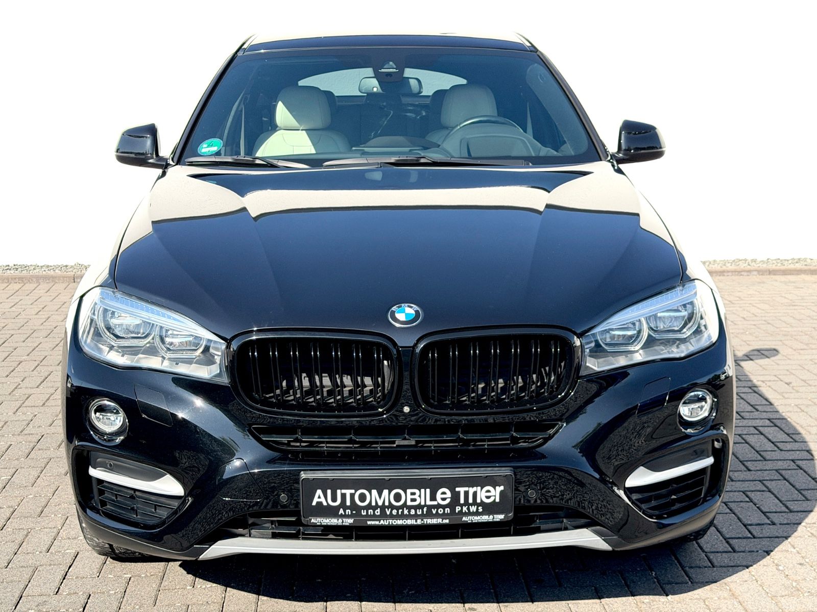 BMW X6 xDrive 30 d*Garantie*Navi*Voll* - Bild 2 BMW X6 xDrive 30 d*Garantie*Navi*Voll* in SAPHIRSCHWARZ als SUV/Geländewagen/Pickup - Fahrzeugfoto 2