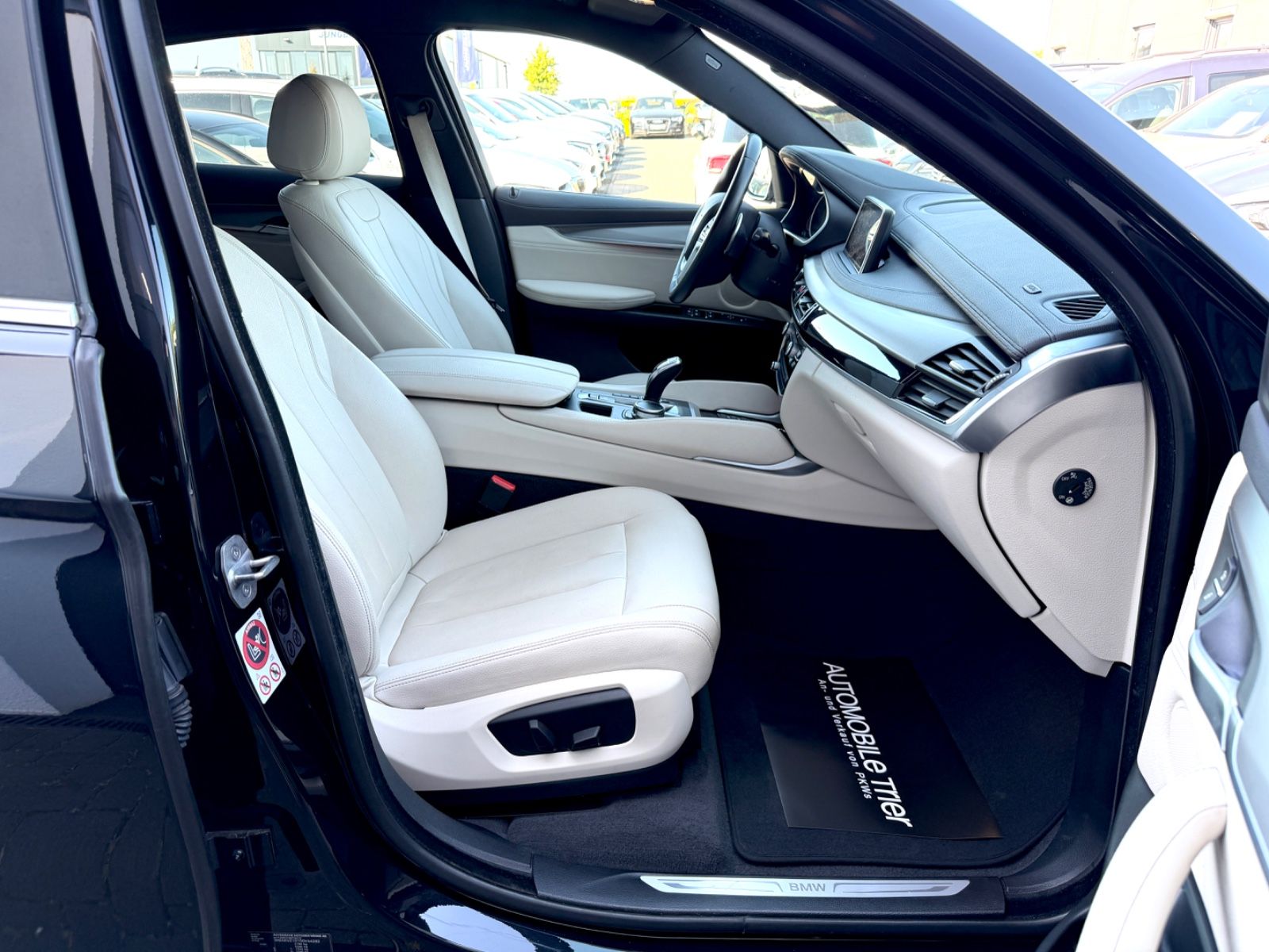 BMW X6 xDrive 30 d*Garantie*Navi*Voll* - Bild 11 BMW X6 xDrive 30 d*Garantie*Navi*Voll* in SAPHIRSCHWARZ als SUV/Geländewagen/Pickup - Fahrzeugfoto 11