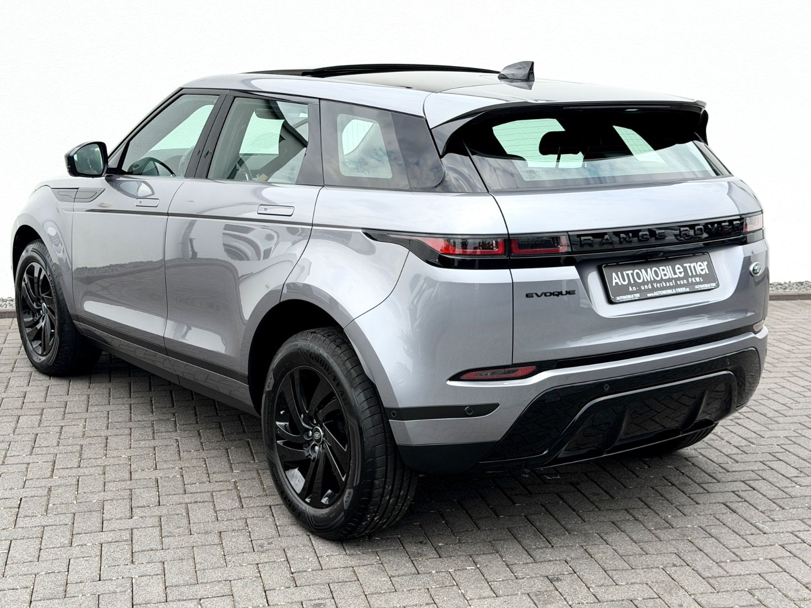 Land Rover Range Rover Evoque *Navi*Leder*360 Cam* - Bild 7 Land Rover Range Rover Evoque *Navi*Leder*360 Cam* in Grau als SUV/Geländewagen/Pickup - Fahrzeugfoto 7