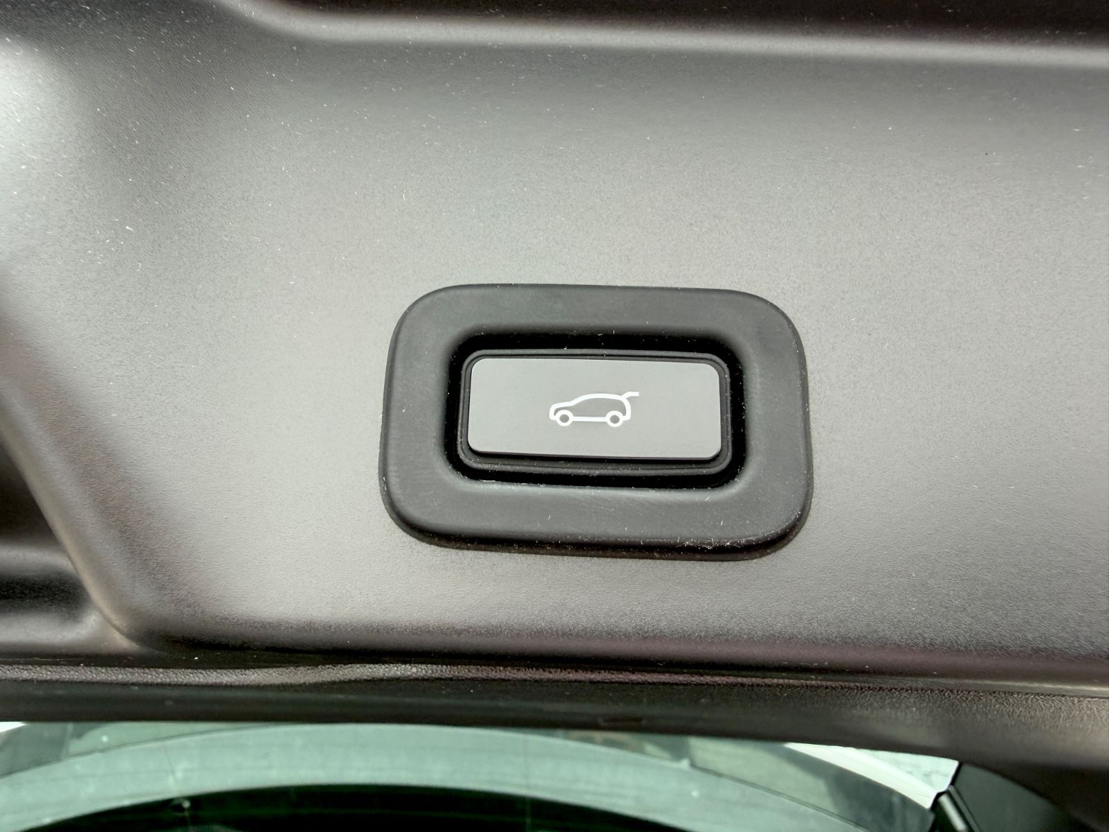 Land Rover Range Rover Evoque *Navi*Leder*360 Cam* - Bild 19 Land Rover Range Rover Evoque *Navi*Leder*360 Cam* in Grau als SUV/Geländewagen/Pickup - Fahrzeugfoto 19