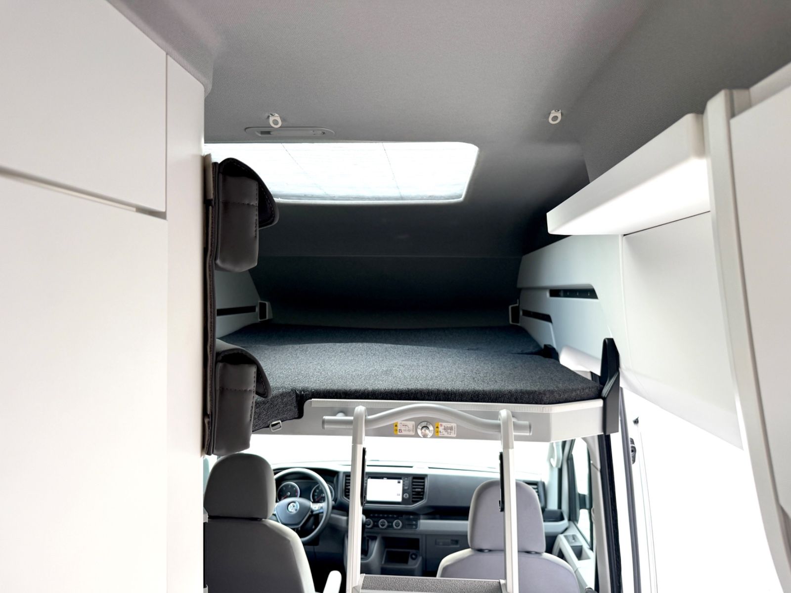 Volkswagen Crafter Grand California 600 FWD *GARANTIE* - Bild 30 Volkswagen Crafter Grand California 600 FWD *GARANTIE* als Wohnmobil andere - Fahrzeugfoto 30
