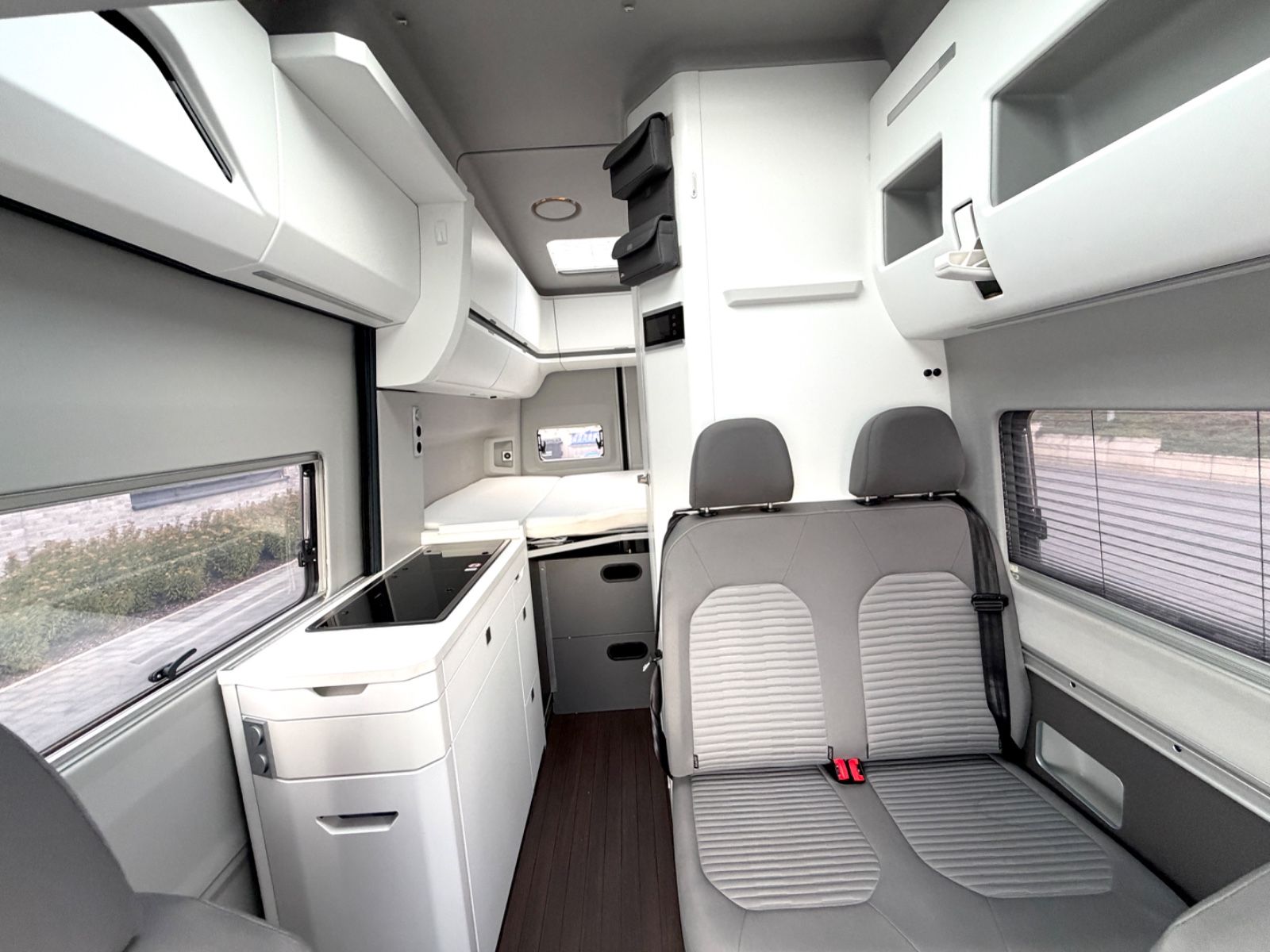Volkswagen Crafter Grand California 600 FWD *GARANTIE* - Bild 20 Volkswagen Crafter Grand California 600 FWD *GARANTIE* als Wohnmobil andere - Fahrzeugfoto 20