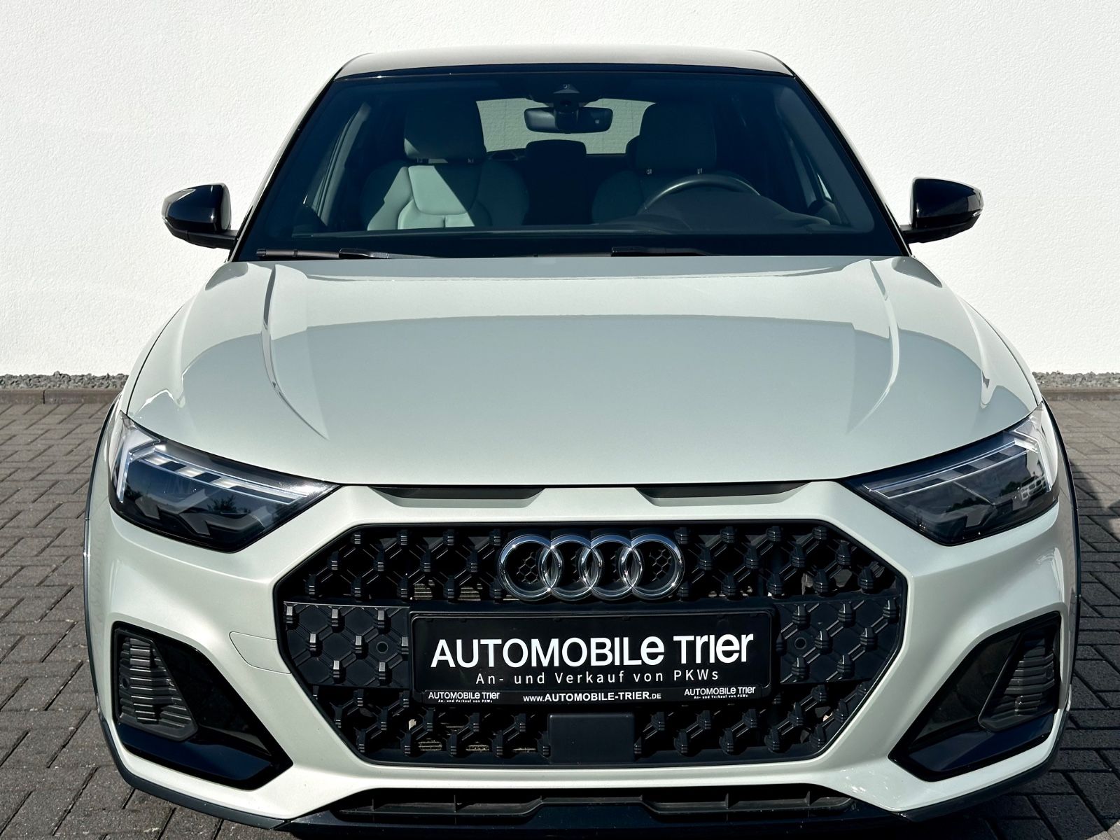 Audi A1 allstreet 35 TFSI*Garantie*LED*Navi*Sonos*App - Bild 2 Audi A1 allstreet 35 TFSI*Garantie*LED*Navi*Sonos*App in Silber als Kleinwagen - Fahrzeugfoto 2