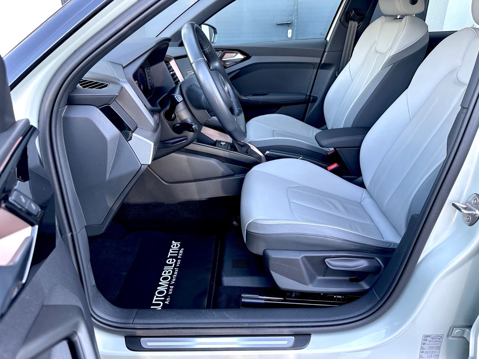 Audi A1 allstreet 35 TFSI*Garantie*LED*Navi*Sonos*App - Bild 9 Audi A1 allstreet 35 TFSI*Garantie*LED*Navi*Sonos*App in Silber als Kleinwagen - Fahrzeugfoto 9