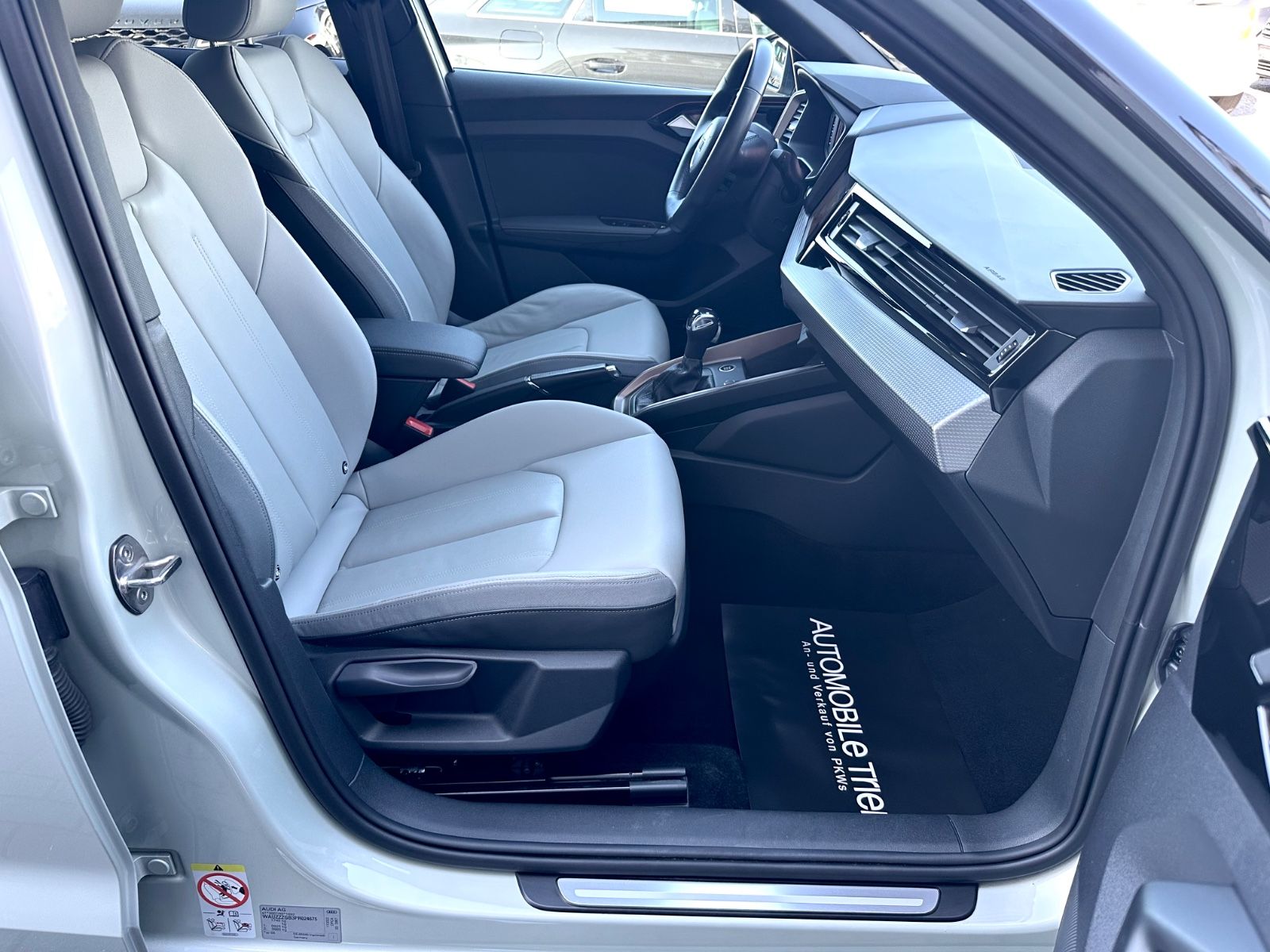 Audi A1 allstreet 35 TFSI*Garantie*LED*Navi*Sonos*App - Bild 11 Audi A1 allstreet 35 TFSI*Garantie*LED*Navi*Sonos*App in Silber als Kleinwagen - Fahrzeugfoto 11