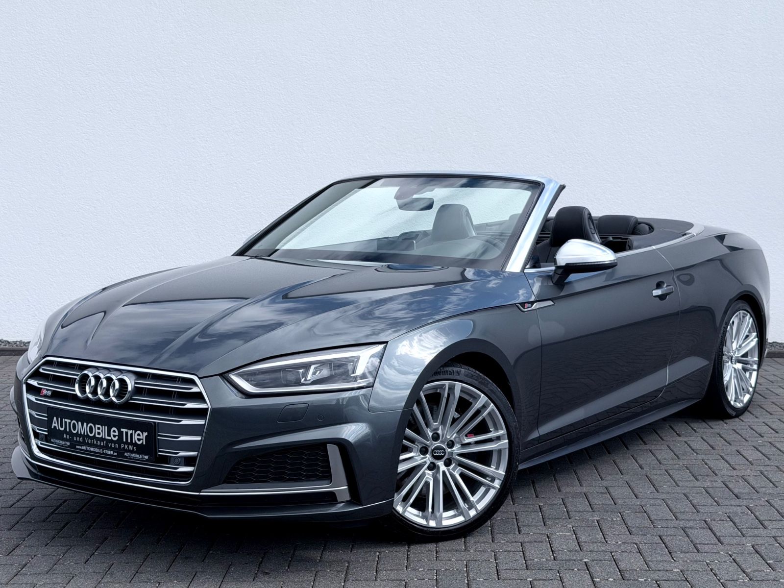 Audi S5 Cabriolet 3.0 TFSI quattro /LED/MASSAGE/CAM/ in Grau als Cabrio/Roadster - Fahrzeugfoto 1