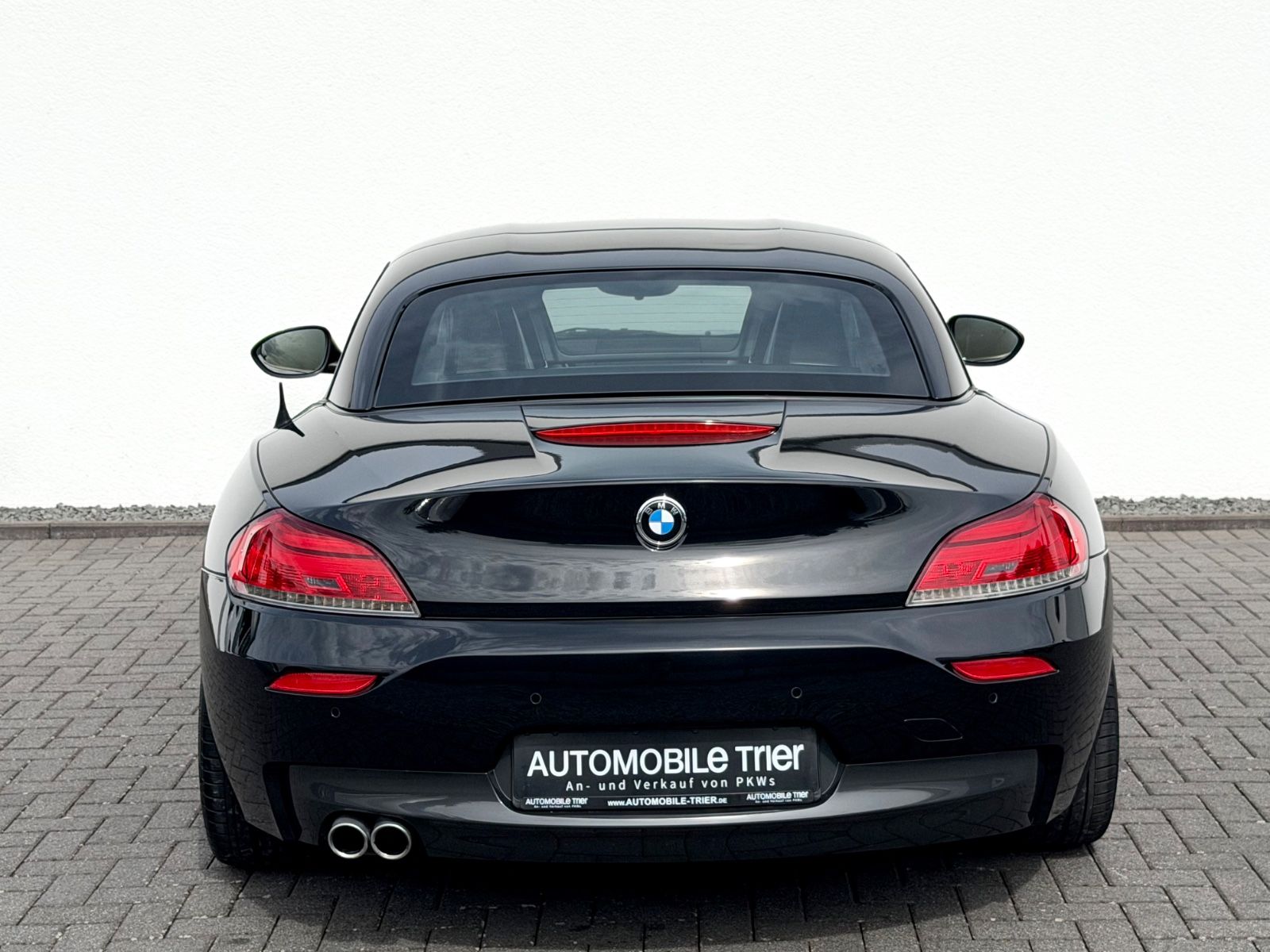 BMW Z4 Roadster 2.0i sdrive // M Sport Paket // - Bild 15 BMW Z4 Roadster 2.0i sdrive // M Sport Paket // in Schwarz als Cabrio/Roadster - Fahrzeugfoto 15