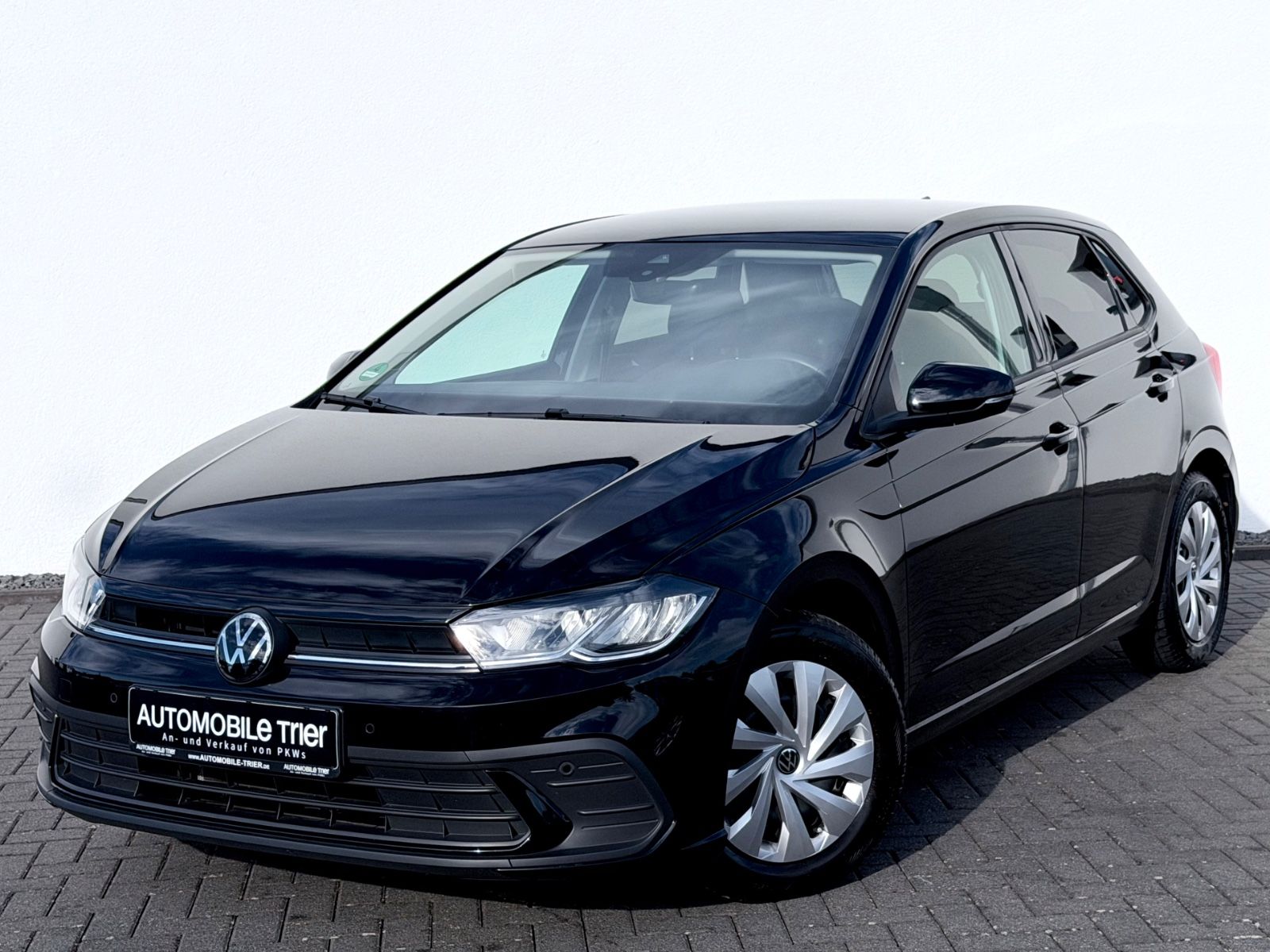 Volkswagen Polo VI /LED/PDC/CARPLAY/1.HAND/GARANTIE/ in Schwarz als Limousine - Fahrzeugfoto 1