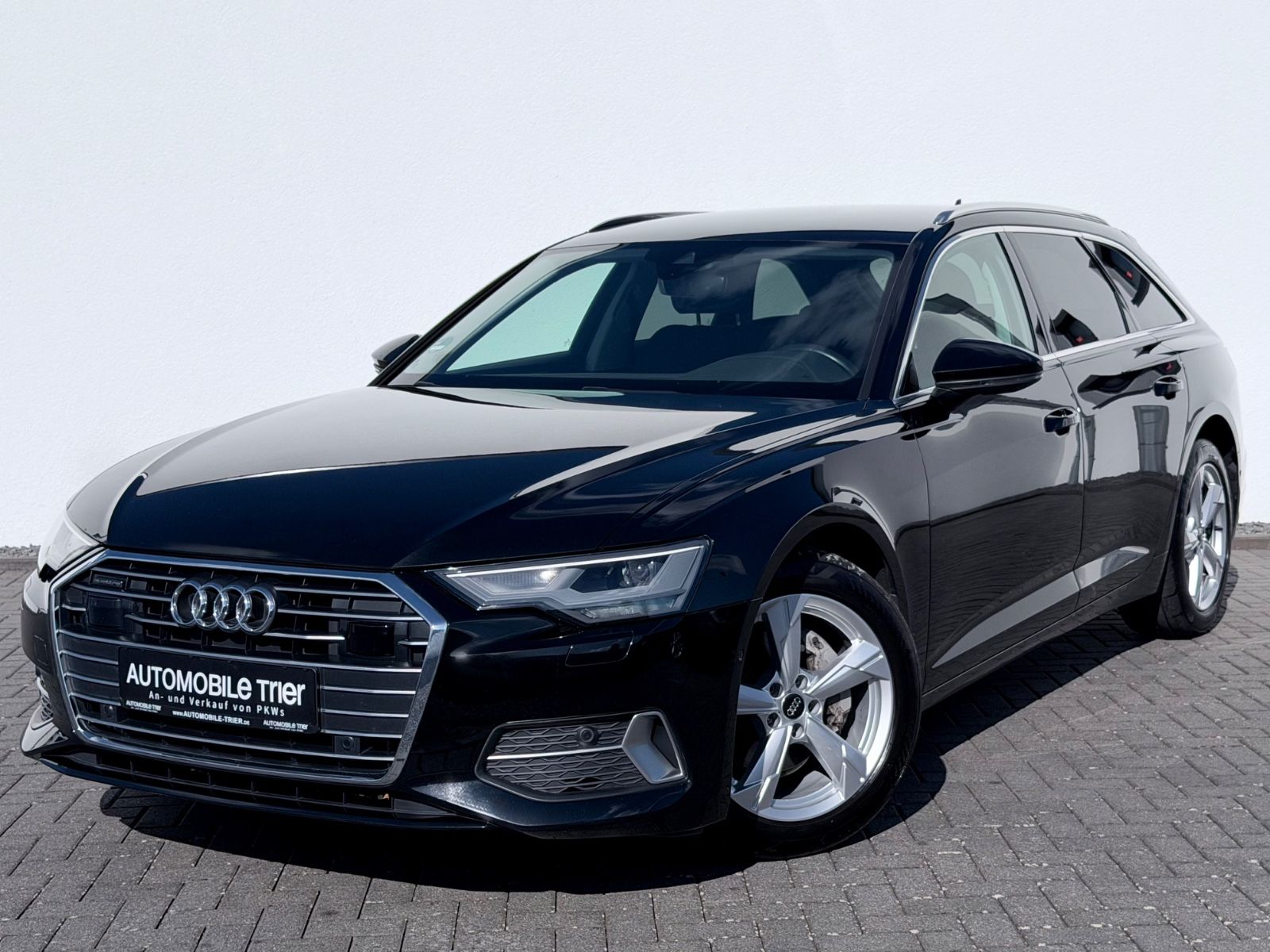 Audi A6 Avant 40 TDI quattro sport /NAVI/LED/ACC/CAM/ in Schwarz als Kombi - Fahrzeugfoto 1