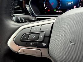 Volkswagen Caddy Maxi 2.0 TDI DSG /7.SITZER/LED/ACC/AHK/ in Schwarz als Van/Minibus - Fahrzeugfoto 18