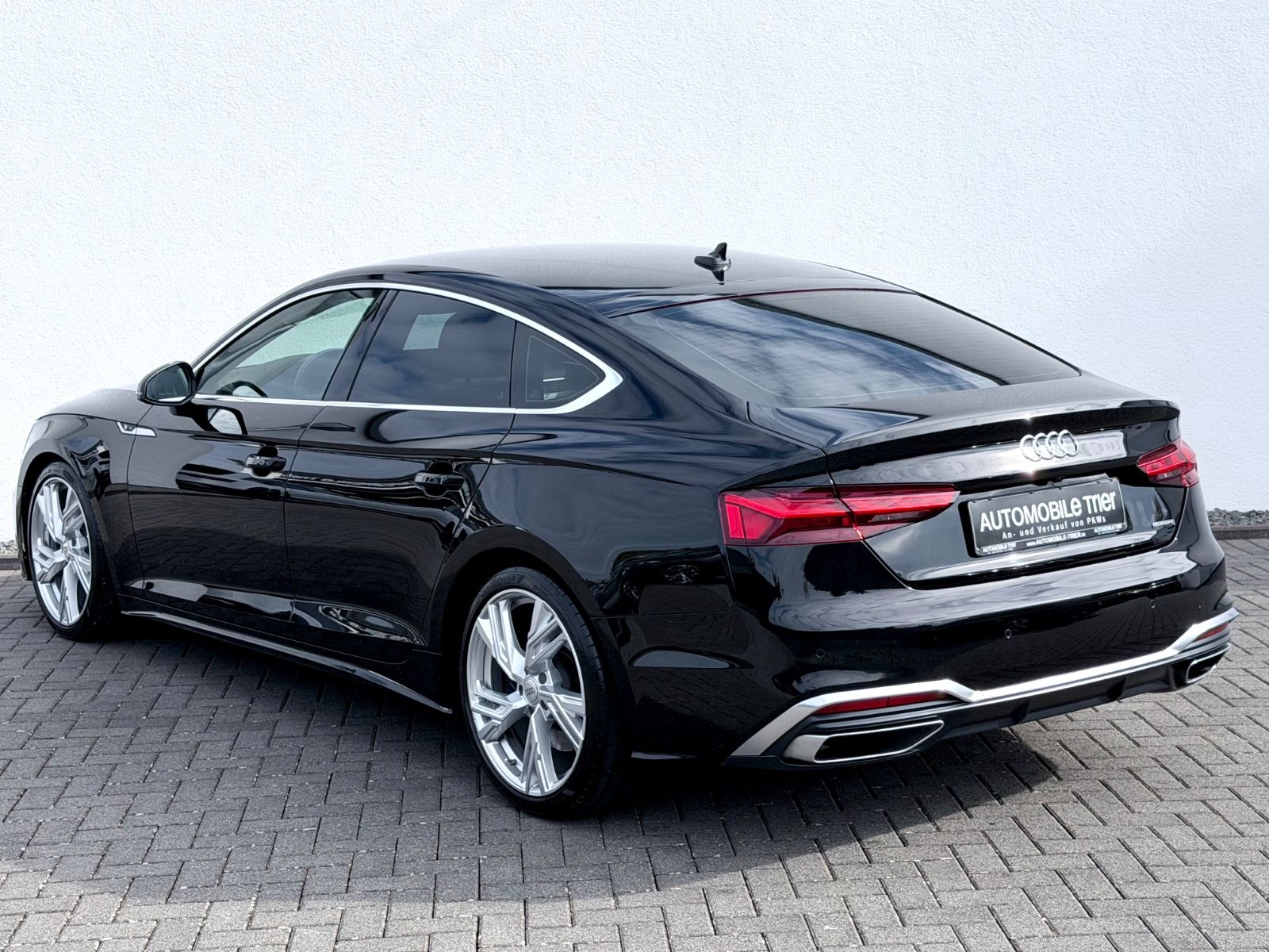 Audi A5 Sportback 45 TFSI quattro S line /LED/ACC/CAM - Bild 7 Audi A5 Sportback 45 TFSI quattro S line /LED/ACC/CAM in Schwarz als Limousine - Fahrzeugfoto 7
