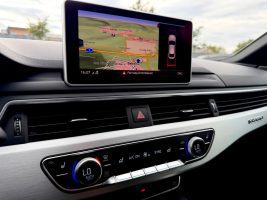 Audi A5 Sportback 40 TDI quattro S line Sport Plus in Rot als Limousine - Fahrzeugfoto 17