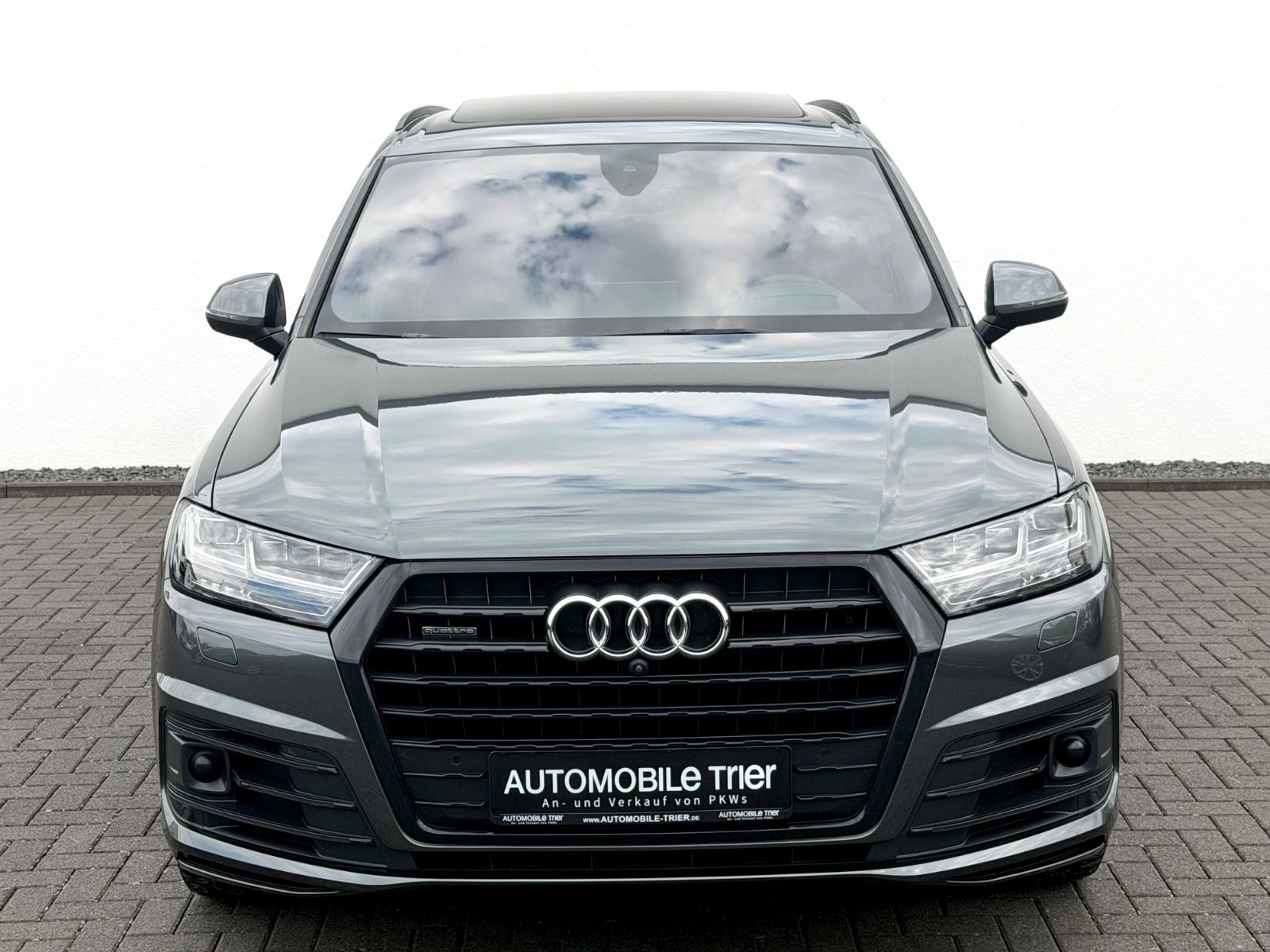 Audi Q7 3.0 TDI quattro S line Sport Plus //1.HAND// - Bild 2 Audi Q7 3.0 TDI quattro S line Sport Plus //1.HAND// in Grau als SUV/Geländewagen/Pickup - Fahrzeugfoto 2