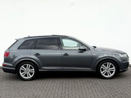 Audi Q7 3.0 TDI quattro S line Sport Plus //1.HAND// in Grau als SUV/Geländewagen/Pickup - Fahrzeugfoto 4