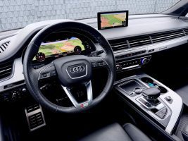 Audi Q7 3.0 TDI quattro S line Sport Plus //1.HAND// in Grau als SUV/Geländewagen/Pickup - Fahrzeugfoto 11
