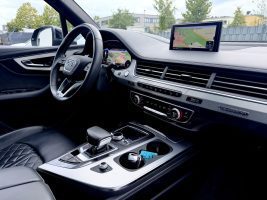 Audi Q7 3.0 TDI quattro S line Sport Plus //1.HAND// in Grau als SUV/Geländewagen/Pickup - Fahrzeugfoto 13