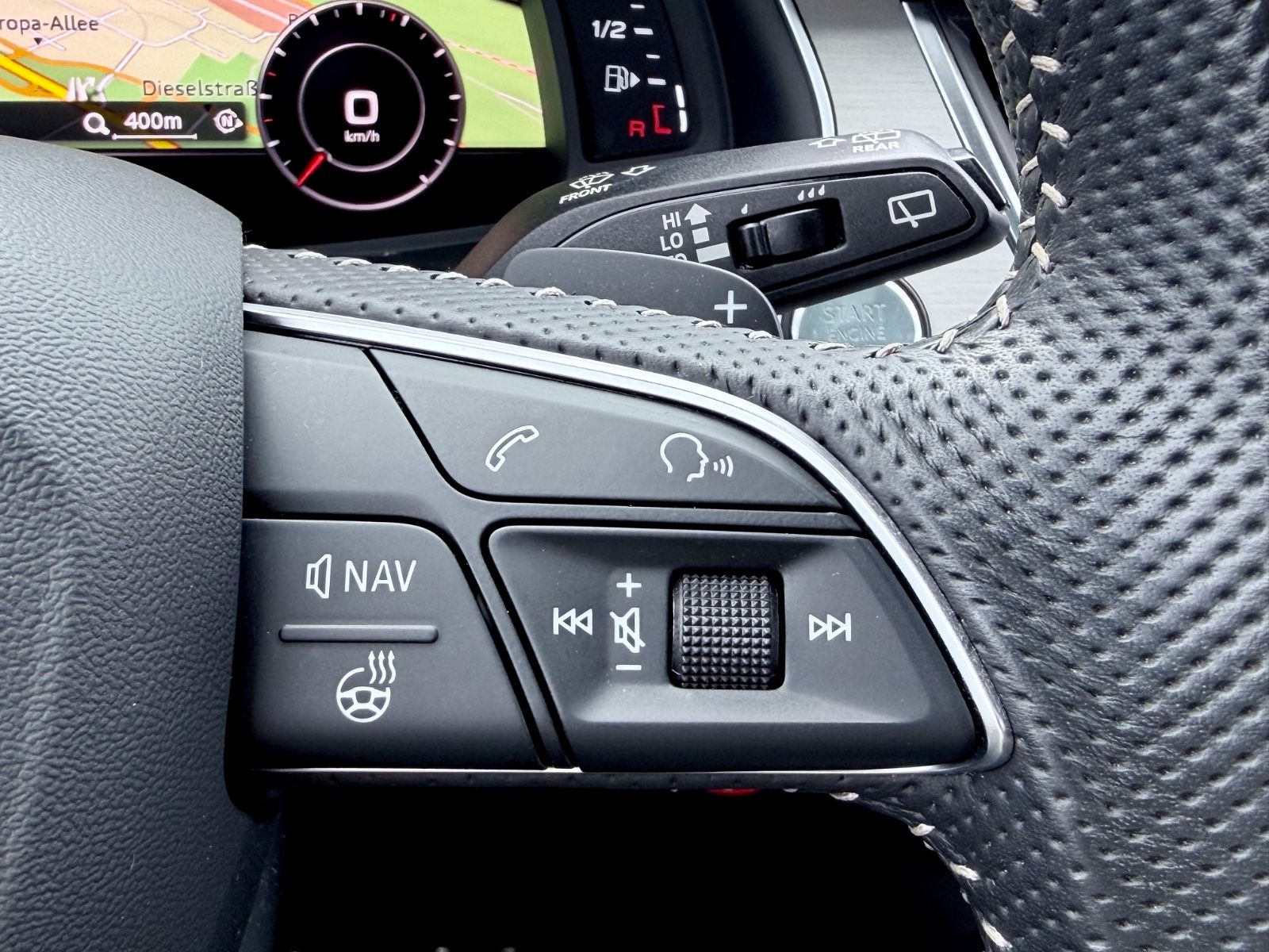 Audi Q7 3.0 TDI quattro S line Sport Plus //1.HAND// - Bild 20 Audi Q7 3.0 TDI quattro S line Sport Plus //1.HAND// in Grau als SUV/Geländewagen/Pickup - Fahrzeugfoto 20