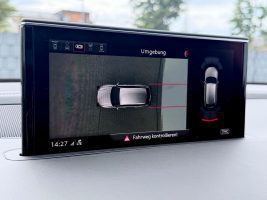 Audi Q7 3.0 TDI quattro S line Sport Plus //1.HAND// in Grau als SUV/Geländewagen/Pickup - Fahrzeugfoto 26