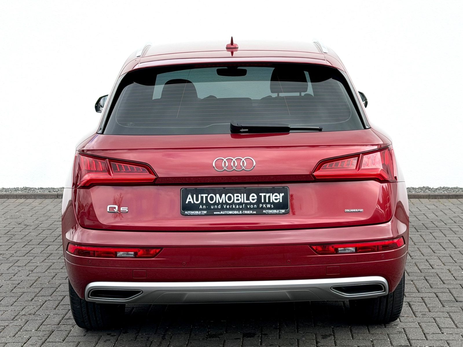 Audi Q5 40 TDI quattro S line Sport Plus Paket - Bild 6 Audi Q5 40 TDI quattro S line Sport Plus Paket in Rot als SUV/Geländewagen/Pickup - Fahrzeugfoto 6