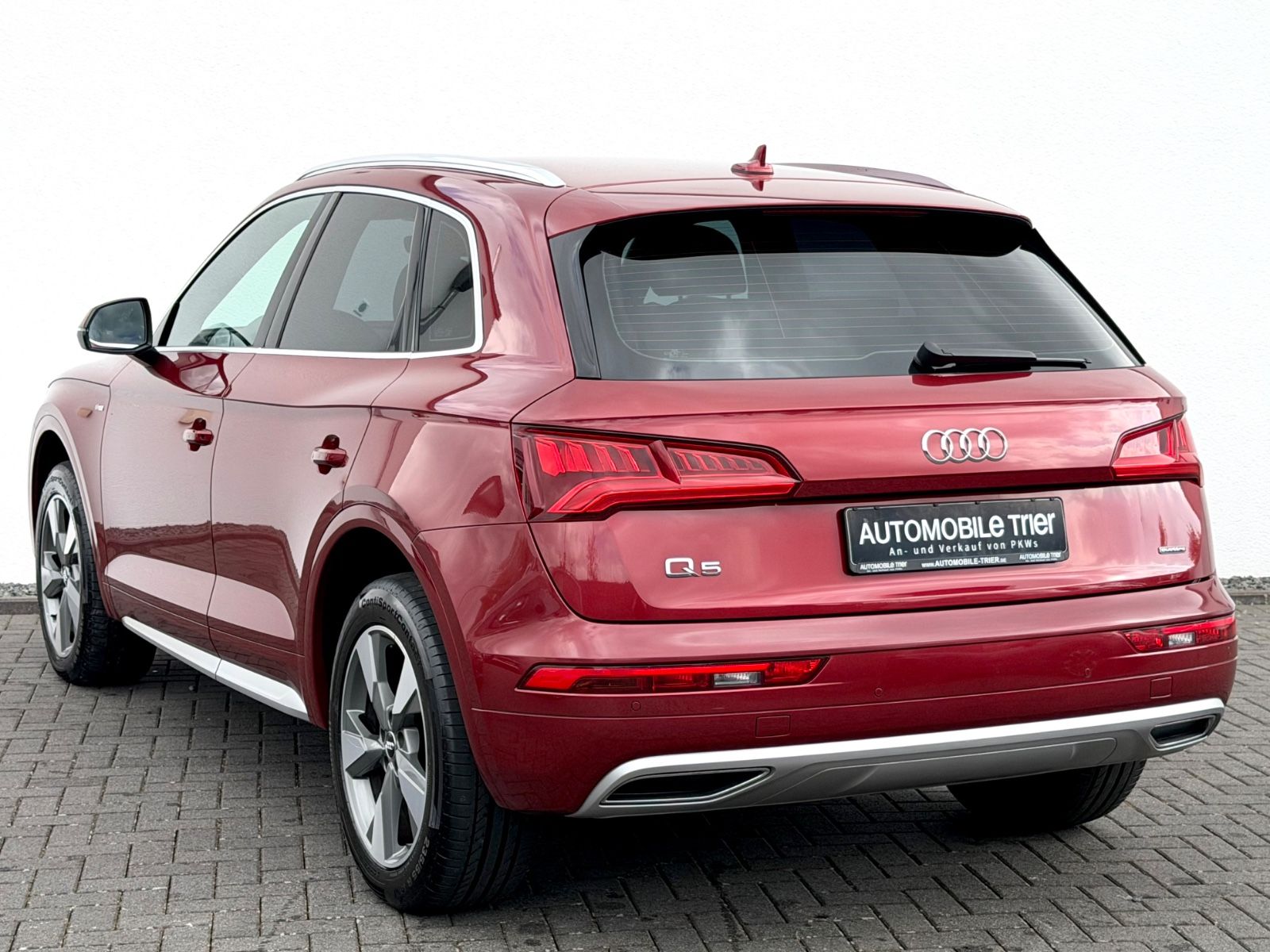 Audi Q5 40 TDI quattro S line Sport Plus Paket - Bild 7 Audi Q5 40 TDI quattro S line Sport Plus Paket in Rot als SUV/Geländewagen/Pickup - Fahrzeugfoto 7