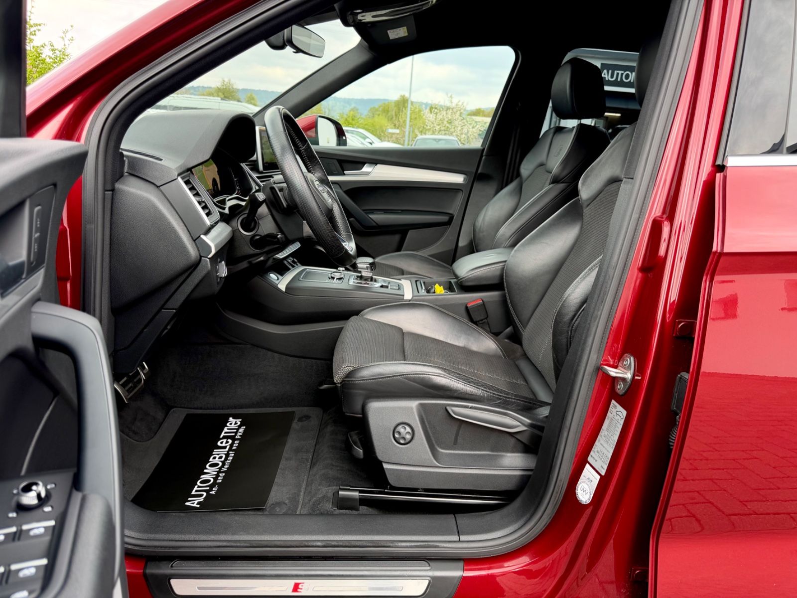 Audi Q5 40 TDI quattro S line Sport Plus Paket - Bild 9 Audi Q5 40 TDI quattro S line Sport Plus Paket in Rot als SUV/Geländewagen/Pickup - Fahrzeugfoto 9