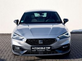 Seat Leon FR 2.0 TDI /NAVI/LED/LHZ/PDC/GARANTIE/ in Silber als Limousine - Fahrzeugfoto 2